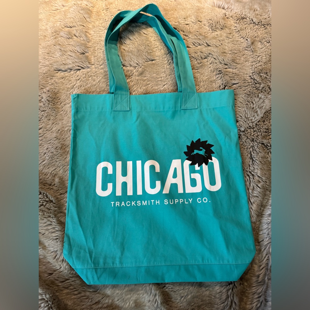 Tracksmith Chicago marathon bag 2025